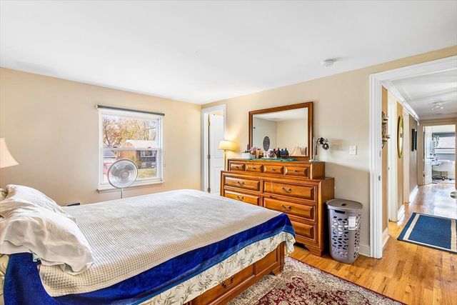 6881 Hickory Street, Hanover Park, IL 60133