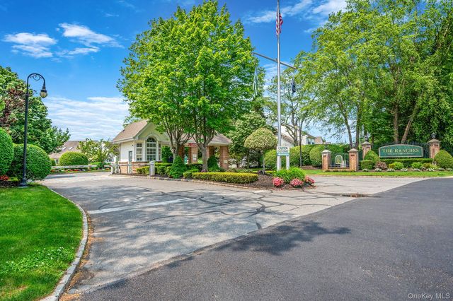 903 Constance Lane, Port Jefferson Station, NY 11776