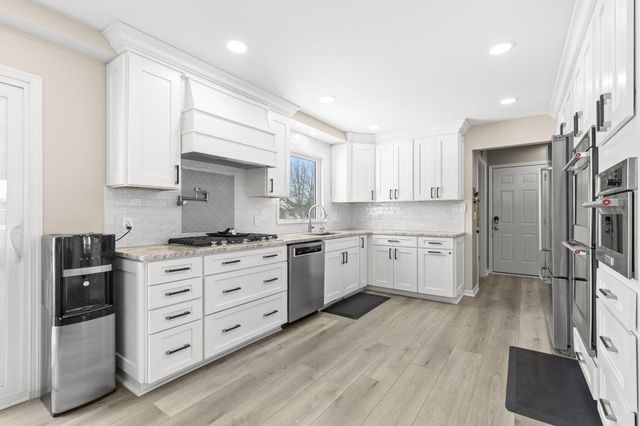 135 Foxcroft Road, Lexington, OH 44904