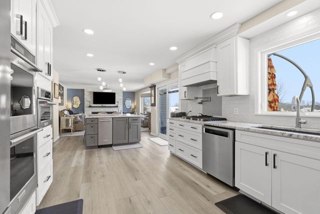 135 Foxcroft Road, Lexington, OH 44904