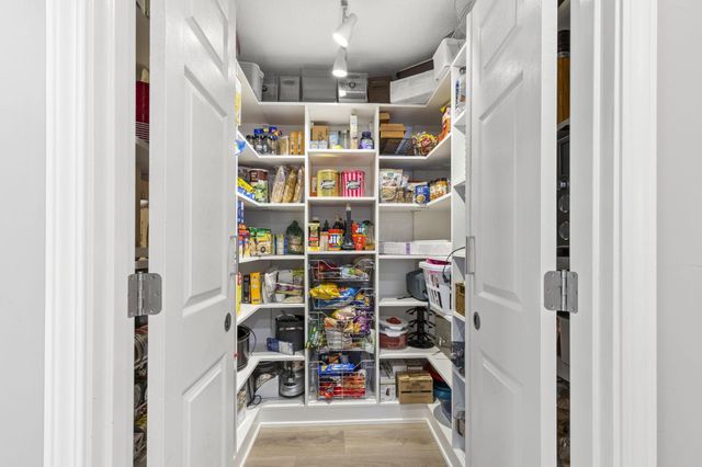 135 Foxcroft Road, Lexington, OH 44904