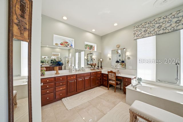 16 Baldwin Ln, Bluffton, SC 29909