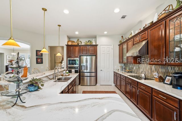 16 Baldwin Ln, Bluffton, SC 29909