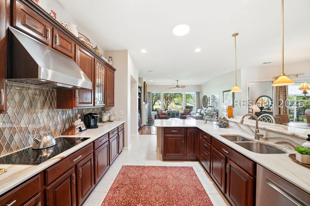 16 Baldwin Ln, Bluffton, SC 29909