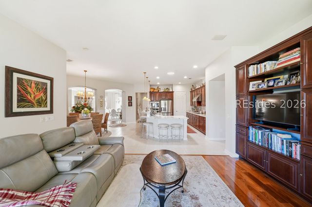 16 Baldwin Ln, Bluffton, SC 29909