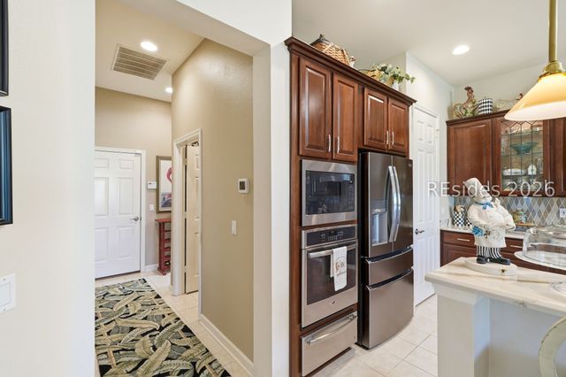 16 Baldwin Ln, Bluffton, SC 29909