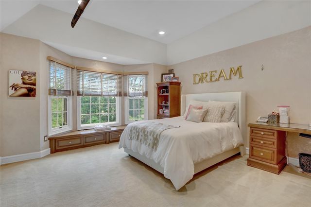 20 Chauncey Place, Woodbury, NY 11797