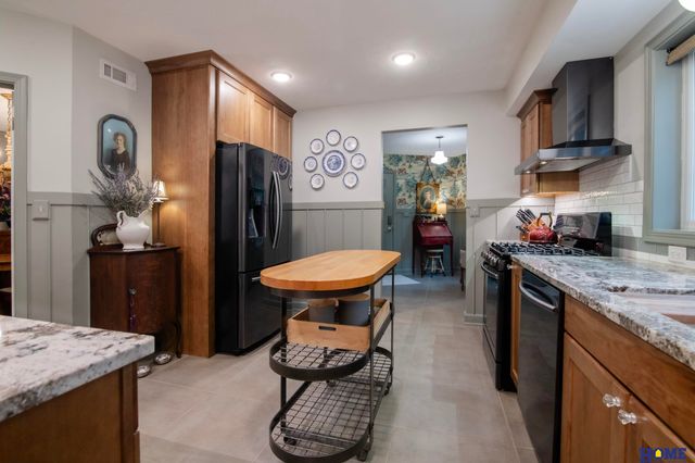 2904 Georgian Court, Lincoln, NE 68502