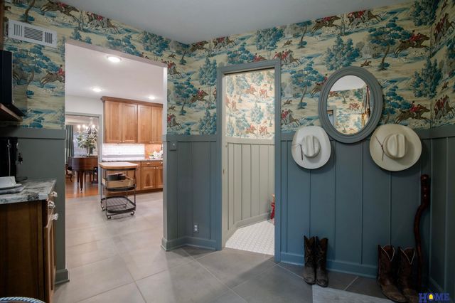 2904 Georgian Court, Lincoln, NE 68502