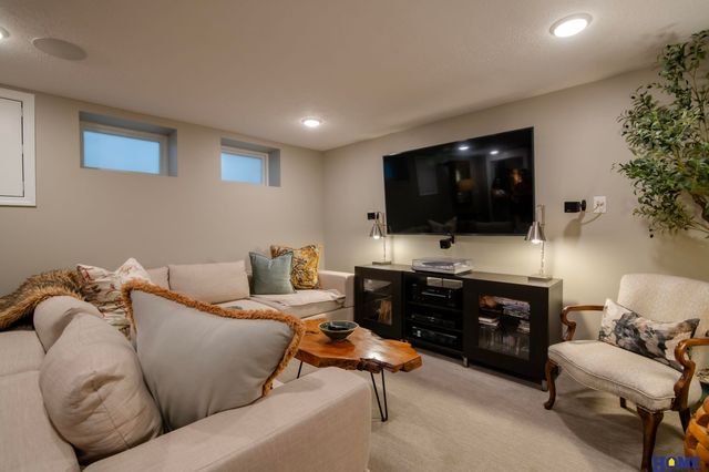 2904 Georgian Court, Lincoln, NE 68502