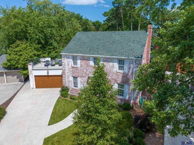 2904 Georgian Court, Lincoln, NE 68502