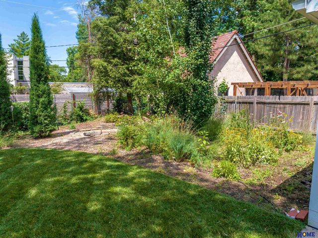 2904 Georgian Court, Lincoln, NE 68502