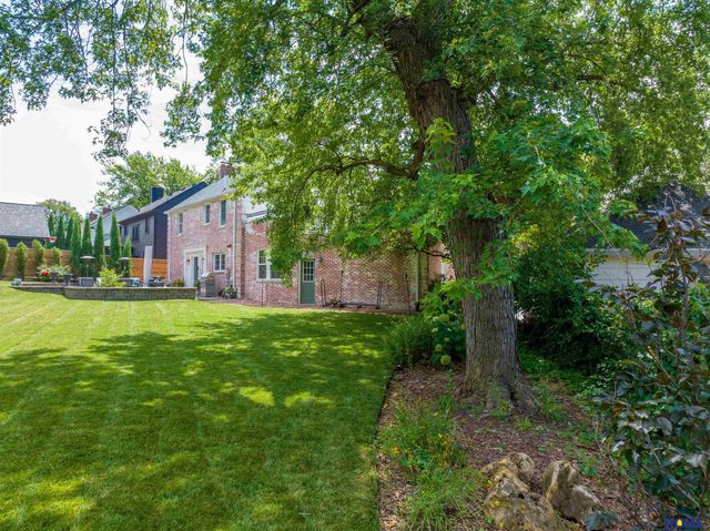 2904 Georgian Court, Lincoln, NE 68502