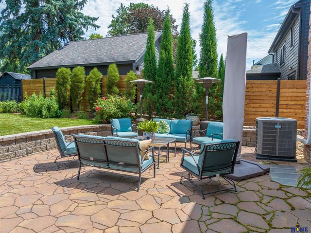 2904 Georgian Court, Lincoln, NE 68502