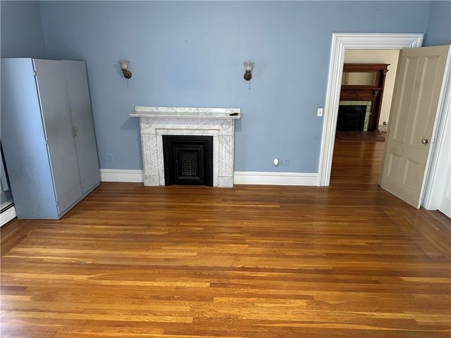 35 Dover Street, Providence, RI 02908