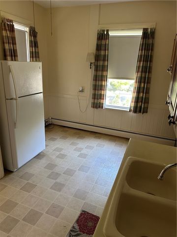35 Dover Street, Providence, RI 02908