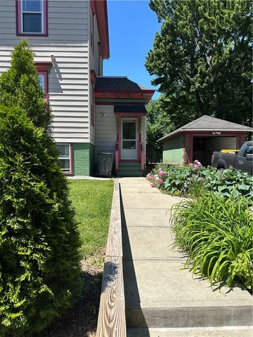 35 Dover Street, Providence, RI 02908