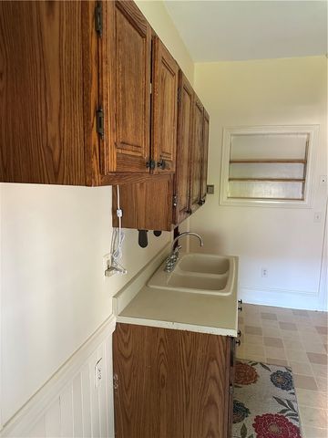 35 Dover Street, Providence, RI 02908