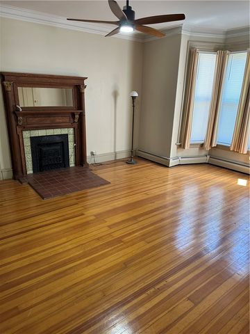 35 Dover Street, Providence, RI 02908