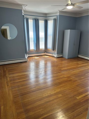 35 Dover Street, Providence, RI 02908
