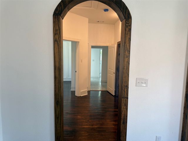 309 W 8th Street, Bonham, TX 75418