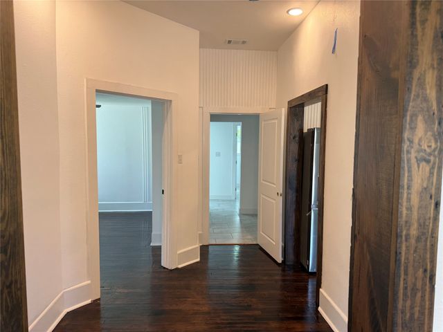 309 W 8th Street, Bonham, TX 75418