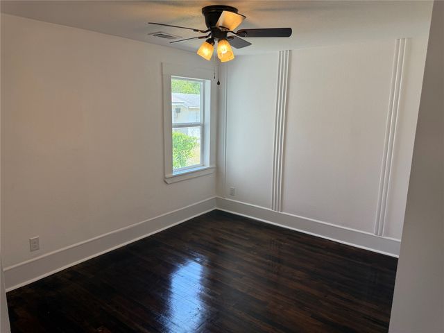 309 W 8th Street, Bonham, TX 75418