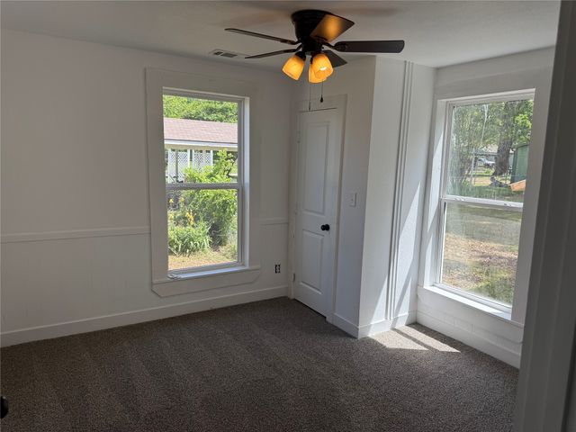 309 W 8th Street, Bonham, TX 75418