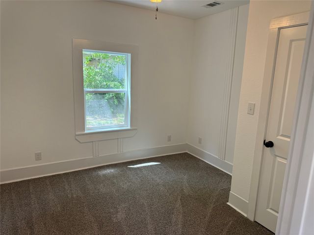 309 W 8th Street, Bonham, TX 75418