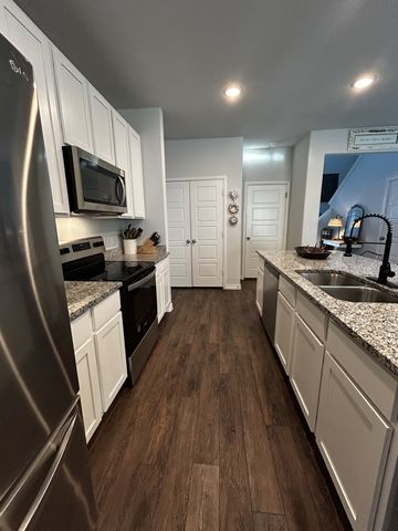 9917 Voyager Lane, Fort Worth, TX 76131