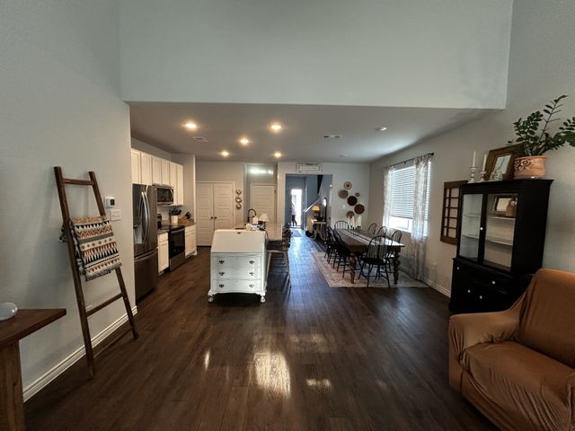 9917 Voyager Lane, Fort Worth, TX 76131