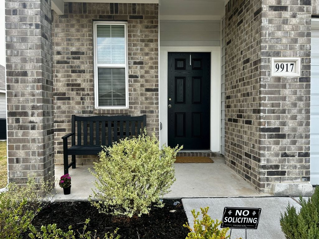 9917 Voyager Lane, Fort Worth, TX 76131