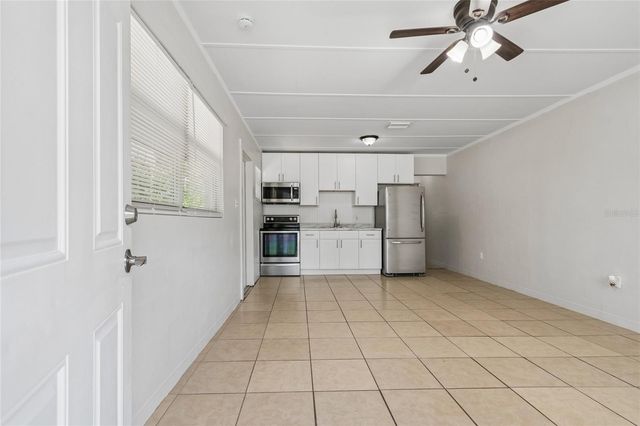 9801 N 11TH STREET B, Tampa, FL 33612