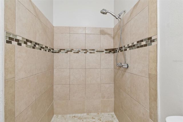 9801 N 11TH STREET B, Tampa, FL 33612