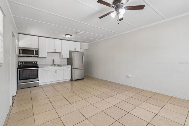 9801 N 11TH STREET B, Tampa, FL 33612
