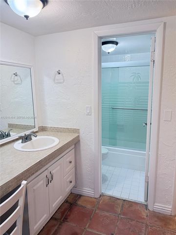 1205 Mariposa Ave 301, Coral Gables, FL 33146