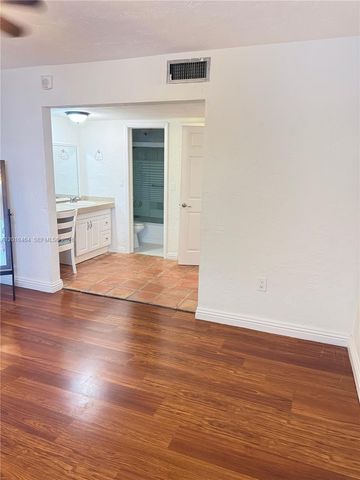 1205 Mariposa Ave 301, Coral Gables, FL 33146