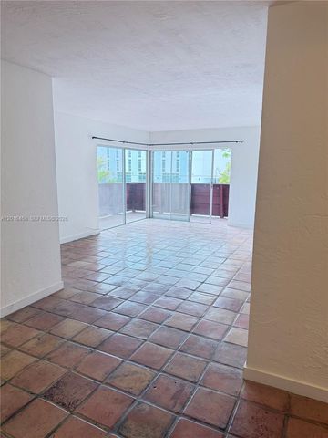1205 Mariposa Ave 301, Coral Gables, FL 33146