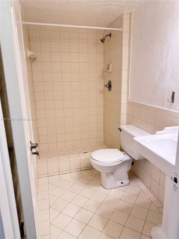 1205 Mariposa Ave 301, Coral Gables, FL 33146