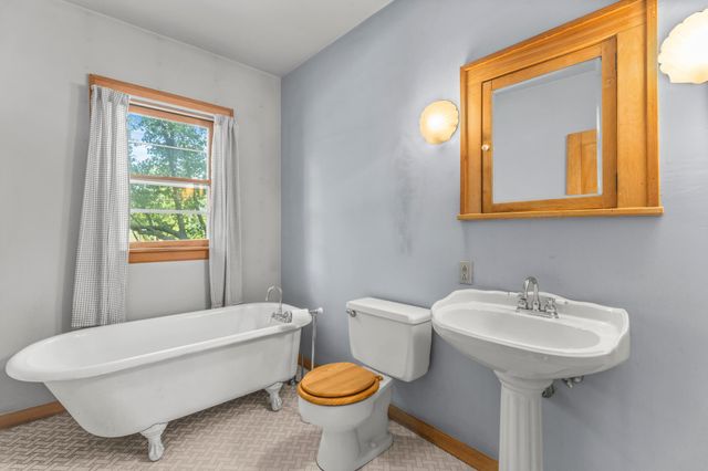 1111 Lane Place, Saint Paul, MN 55106