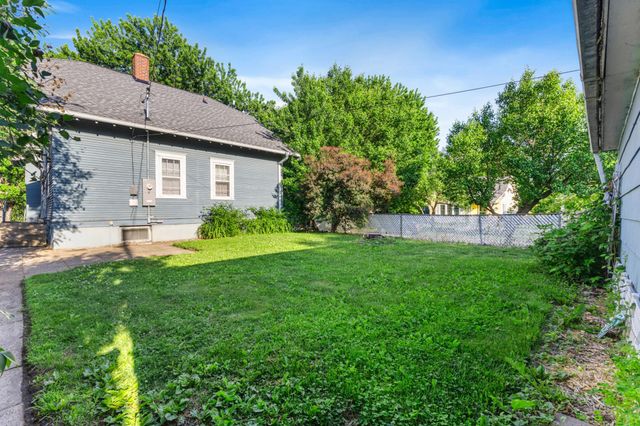 1111 Lane Place, Saint Paul, MN 55106