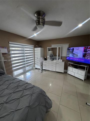 3251 NW 177th Ter, Miami Gardens, FL 33056