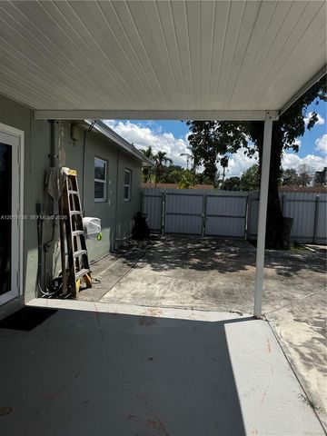 3251 NW 177th Ter, Miami Gardens, FL 33056