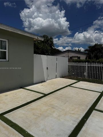 3251 NW 177th Ter, Miami Gardens, FL 33056