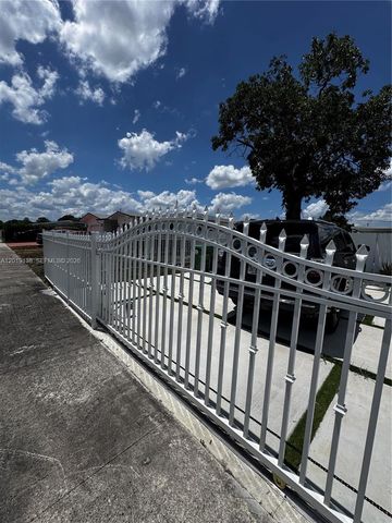 3251 NW 177th Ter, Miami Gardens, FL 33056