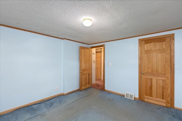 11 Lackey St, Haverhill, MA 01830