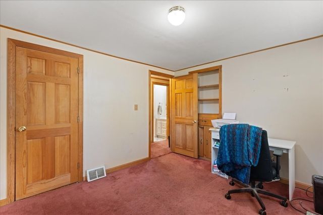 11 Lackey St, Haverhill, MA 01830