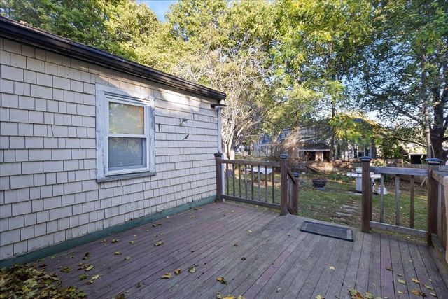 11 Lackey St, Haverhill, MA 01830