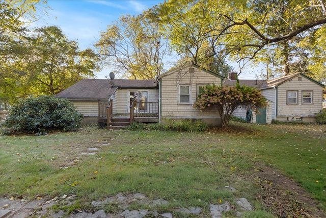 11 Lackey St, Haverhill, MA 01830