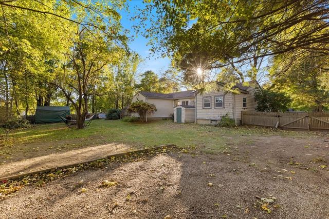11 Lackey St, Haverhill, MA 01830